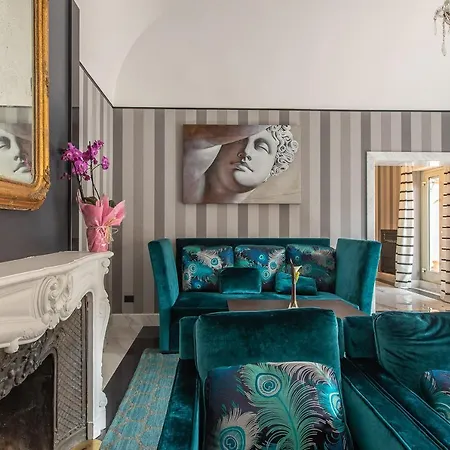 The Spagna By The Goodnight Company * Roma