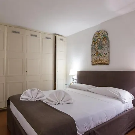 In Arco Della Ciambella Apartment *