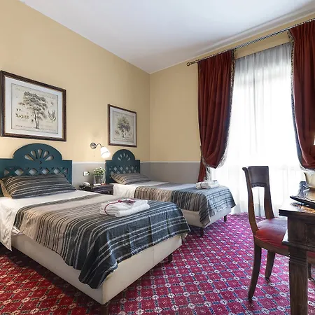 Grand Colony Hotel 3*