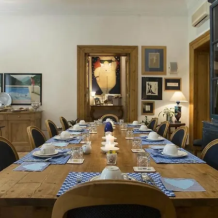 Hotel Cairoli 4*