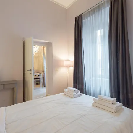 Ara Pacis Luxury By Caprirooms Apartment *