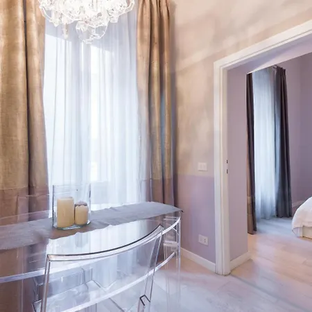 Apartment Ara Pacis Luxury By Caprirooms Rome