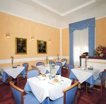 Sant'angelo מלון 3*