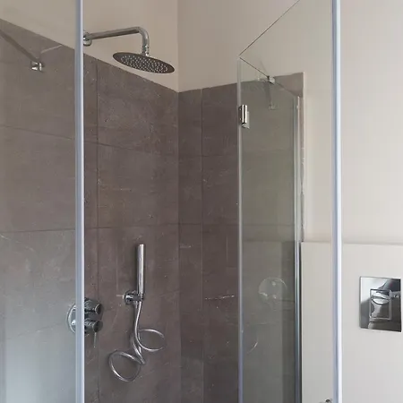 126 Gracchi 2* Roma