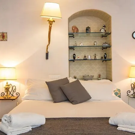 In Arco Della Ciambella Apartment *