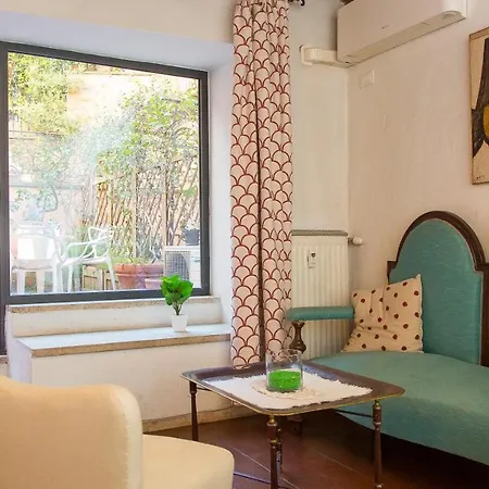 Apartment In Arco Della Ciambella Rome