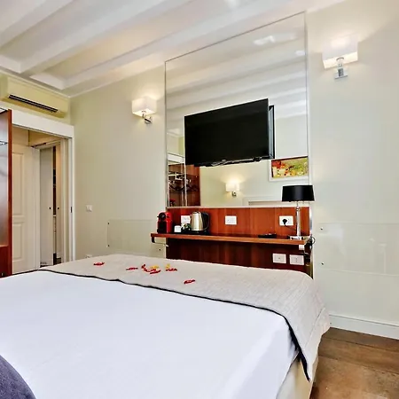 فندق مبيت وإفطار Piazza Venezia Grand روما