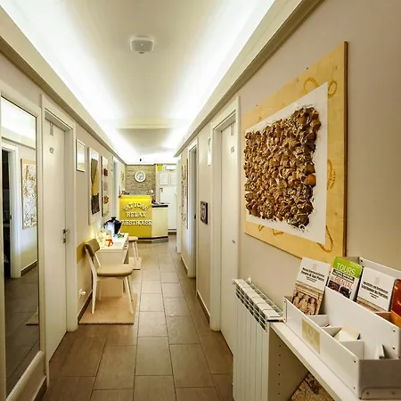 B&B Domus Castroni Pompeo Magno 3*
