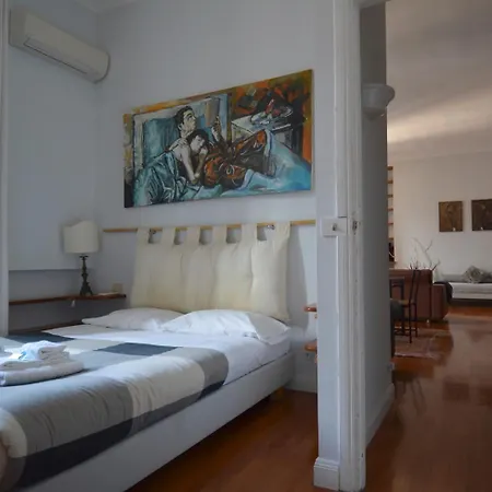 House And The City - Colosseum Apartment