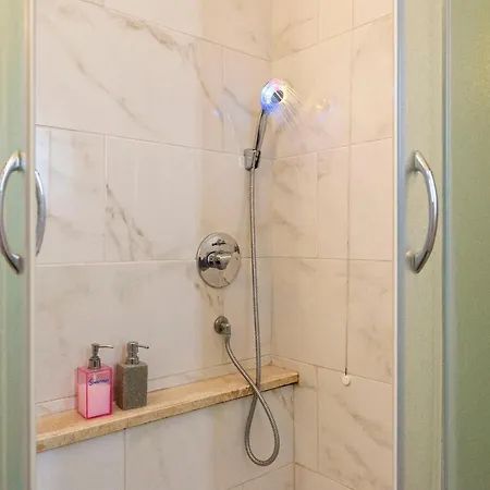 Merulana 2 Bed & Breakfast Rom