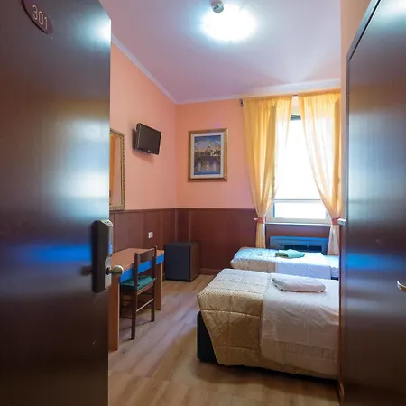 Alessandro Downtown & Bar Hostel Rzym
