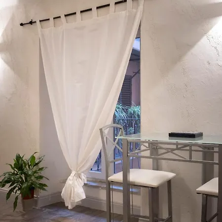 Guest house Delsi Pantheon 2*
