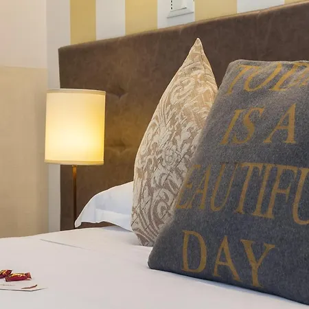Zefiro Home Bed & Breakfast 3*