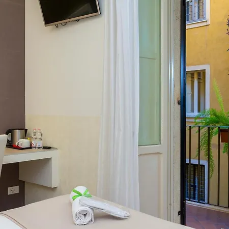 Zefiro Home 3* Rome
