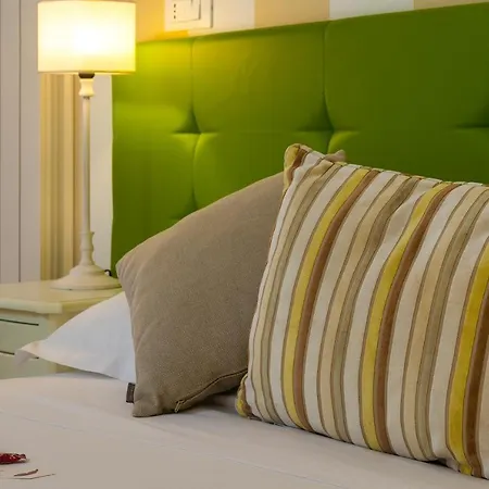 Zefiro Home Bed & Breakfast Rome