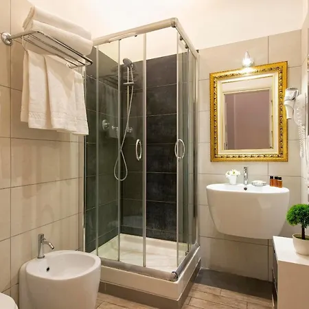 Five Guest house 2*