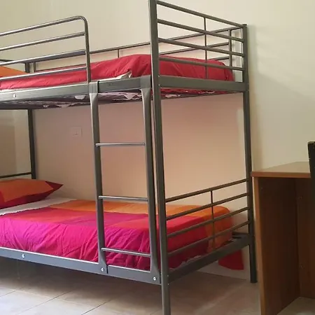 Friend House 2*