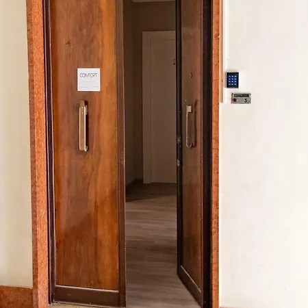 Guest house Comfort Piazza Mariano Armellini 2*