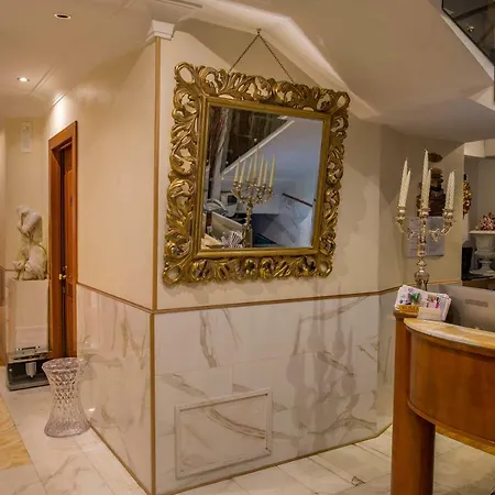 Luxury H 2000 לינה וארוחת בוקר רומא