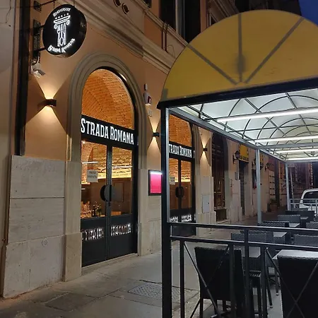 Vandrerhjem Alessandro Palace & Bar