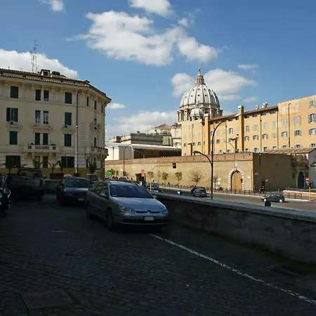 Al Colonnato Di San Pietro Bed & Breakfast