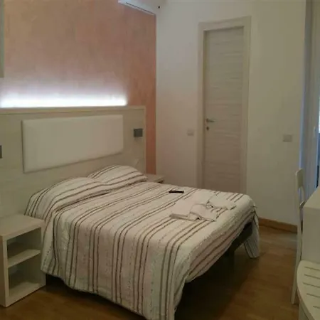 Momenti Romani Bed & Breakfast 2*
