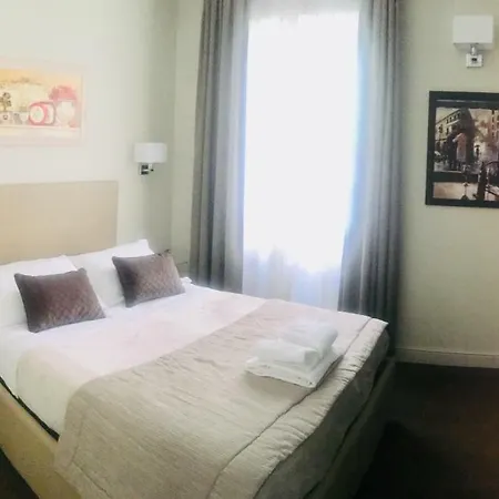 Piazza Venezia Grand 2* Рим