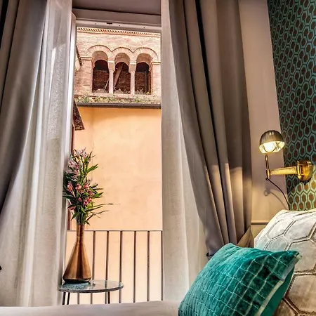 Hotel Tree Charme Parliament Boutique