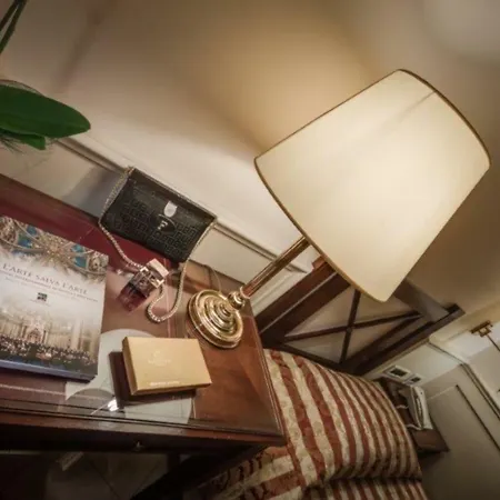 Residenza Paolo Vi Hotell 4*