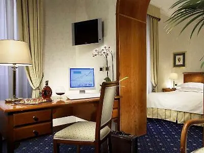 Empire Отель 4*