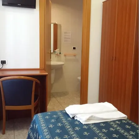 Maria Rosa Molas - Casa Per Ferie Guest house Rome