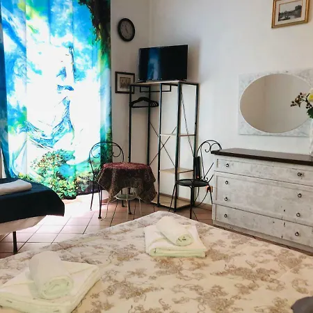 Guest house Parisa
