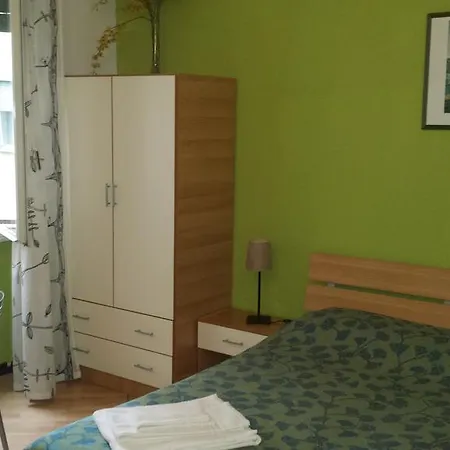Bed & Breakfast Maison Genevois 3