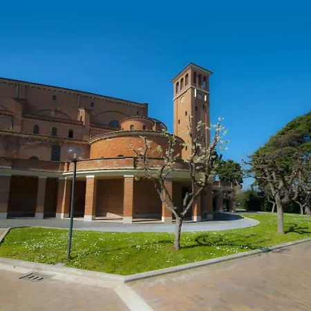 Casa La Salle - Casa Religiosa