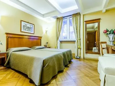 Luxury H 2000 לינה וארוחת בוקר 3*