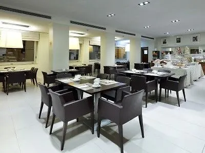 Saint John 4*