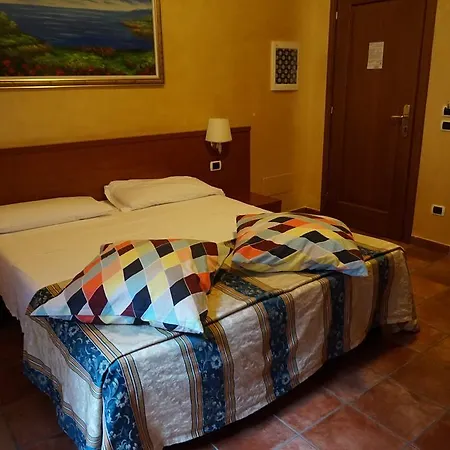 Maryelen Hotel