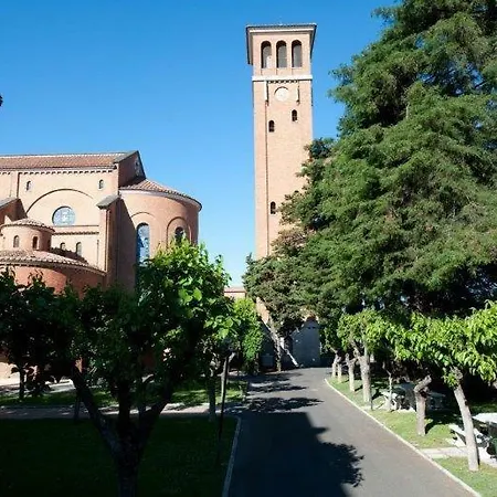 Affittacamere Casa La Salle - Casa Religiosa 3*