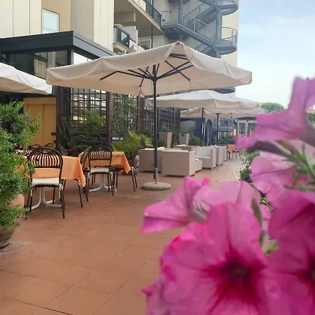 Pineta Palace Hotel 4*