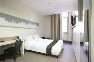 مبيت وإفطار تراستيفيري 3* روما