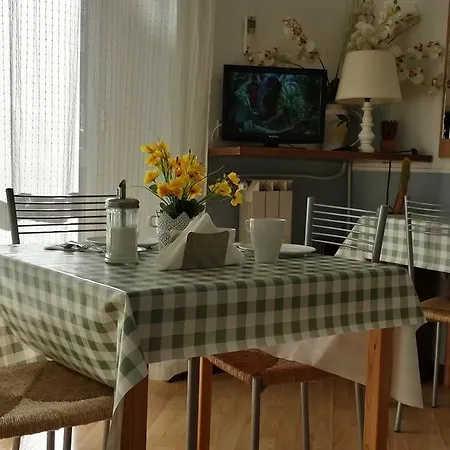 Bed & Breakfast Maison Genevois 3
