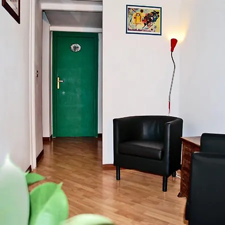 Bed & Breakfast Maison Genevois 3