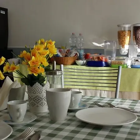 Maison Genevois 3 Bed & Breakfast