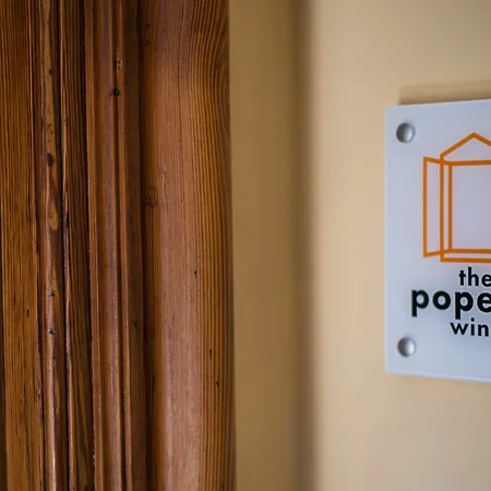 The Pope's Window Rom