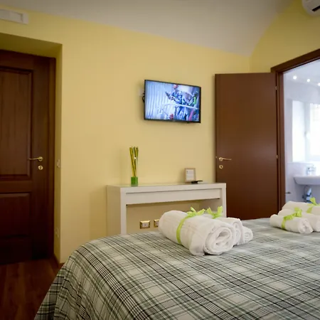 Bed & Breakfast Candia House