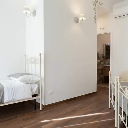 Donna Margherita & Guest house 3*