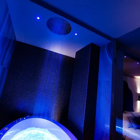Ht6 Hotel