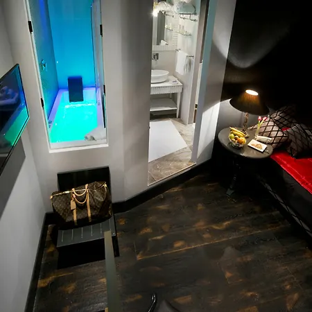 Ht6 Hotel