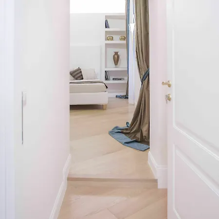 Guest house Starhome Pantheon 3*