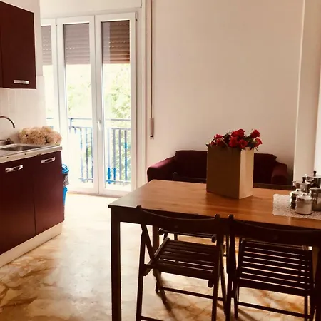 Aparthotel Boarding House International *
